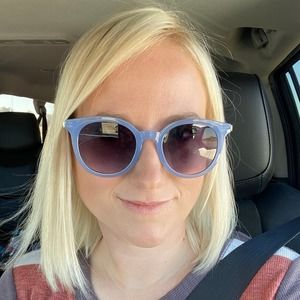 Meet your Posher, Lindsey